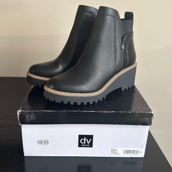 Dolce Vita Black Exotic Boot - Picture 1 of 6